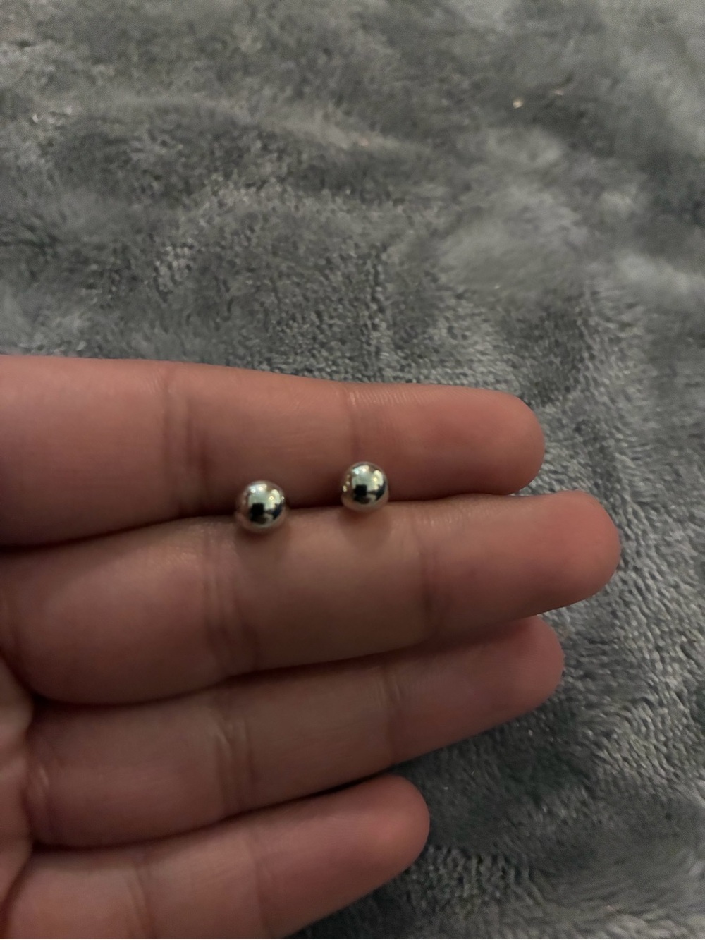 Ball Stud Earrings, Small Round Posts
Polished Finish Post And Push Back Closure